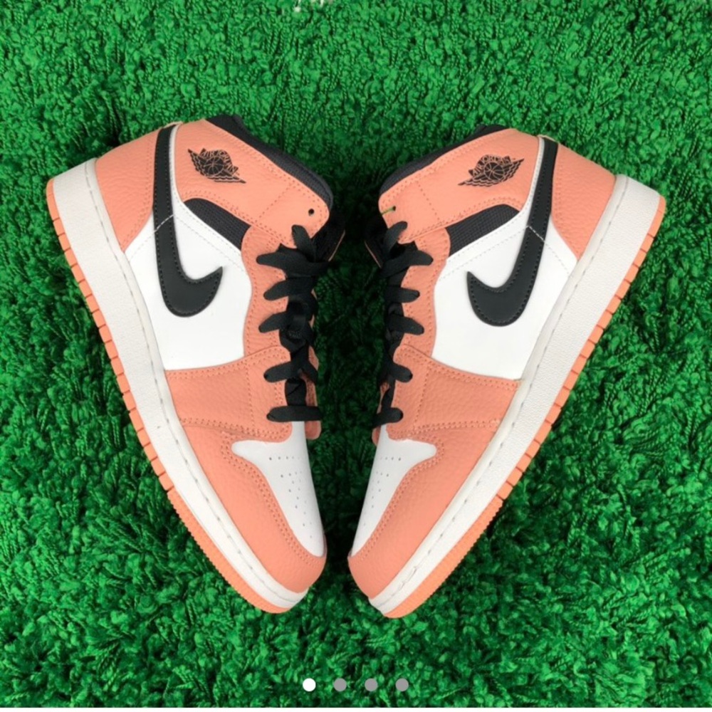Nike Jordan 1 Mid Pink Quartz